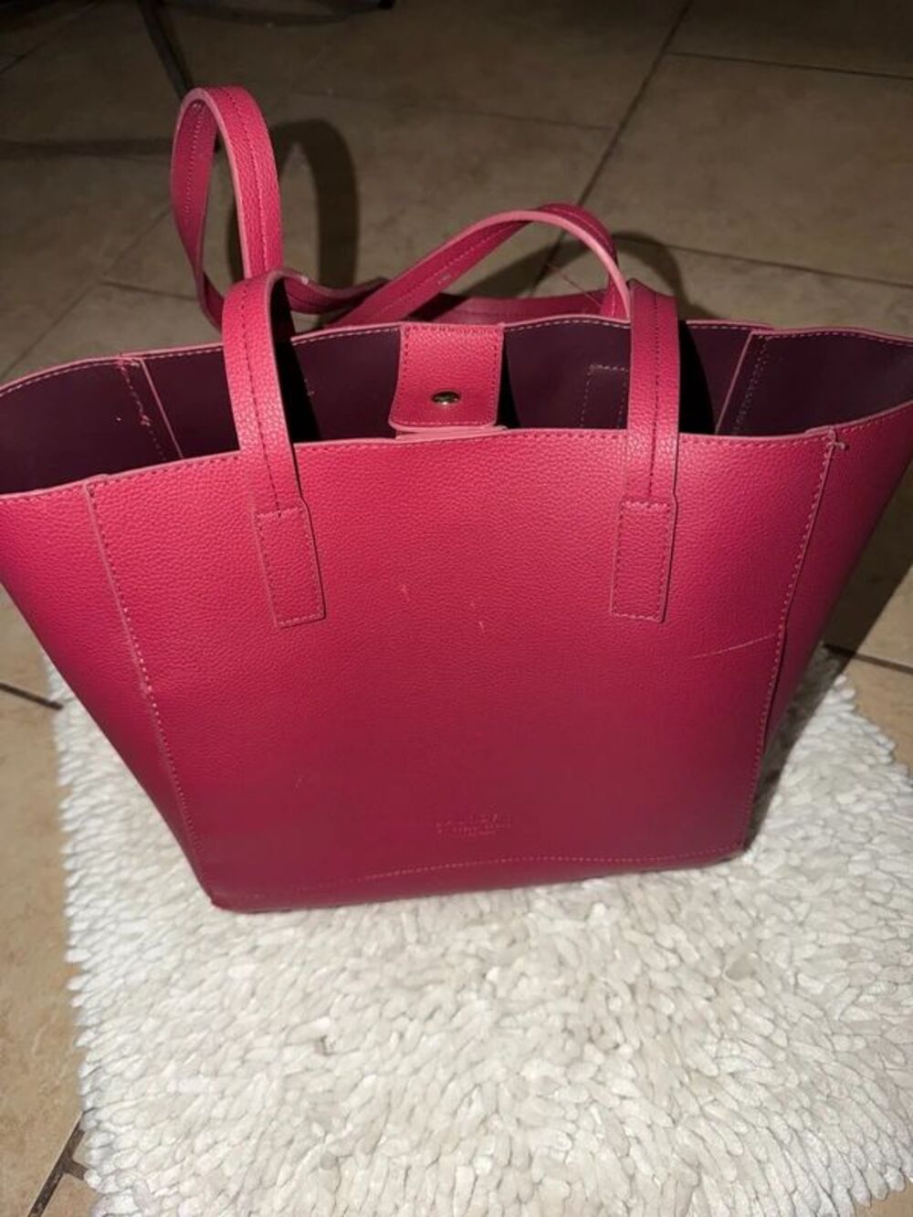 Laundry by Shelli Segal tote bag